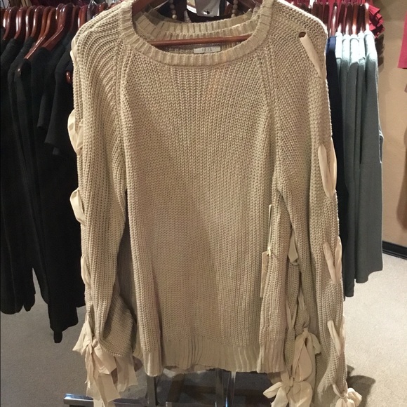 SOLD OUT - Picture 6 of 7